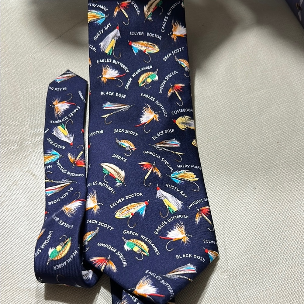 Men’s fly fishing lures tie